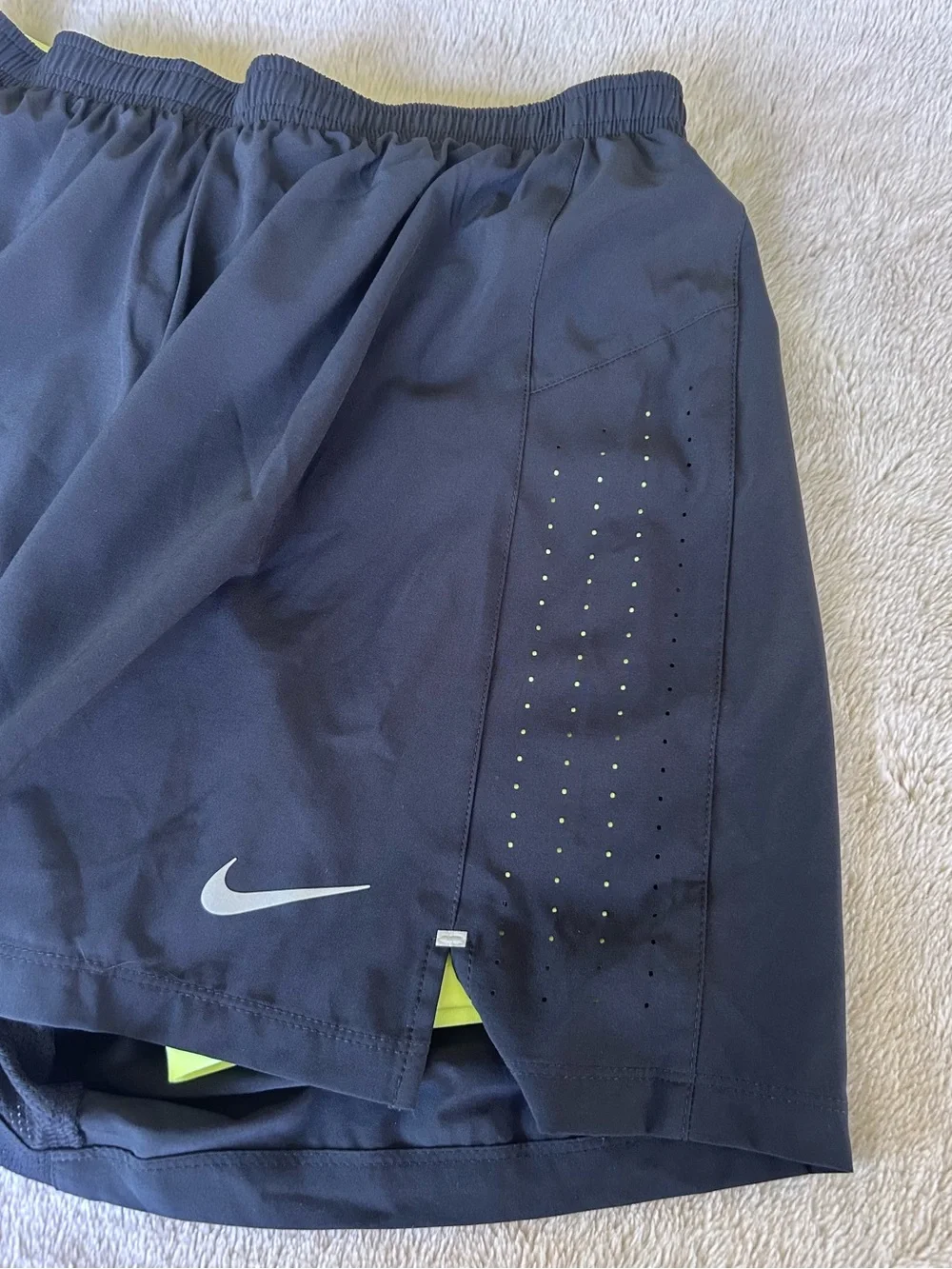 New with tags Nike running shorts lined Dri-Fit men large - Picture 9 of 9